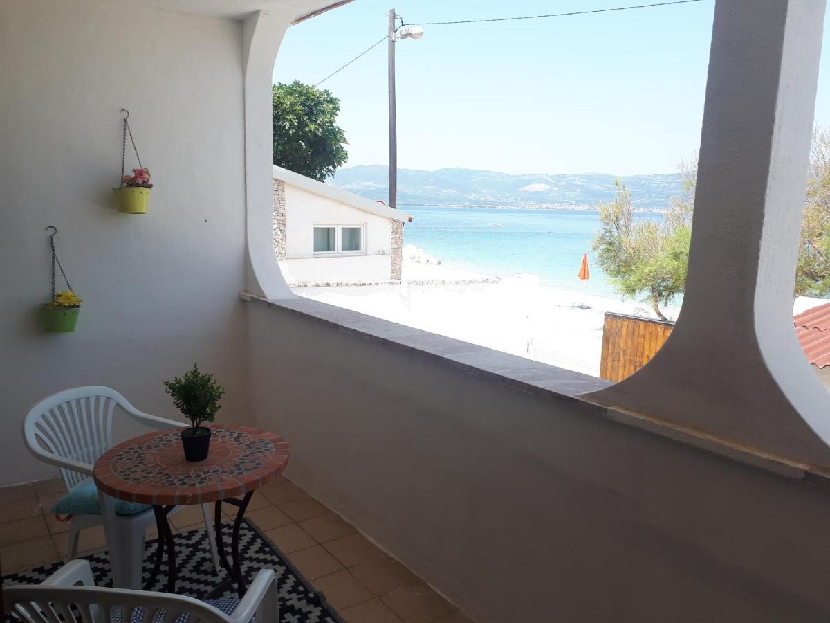 Grandpa Beach House Слатине Экстерьер фото