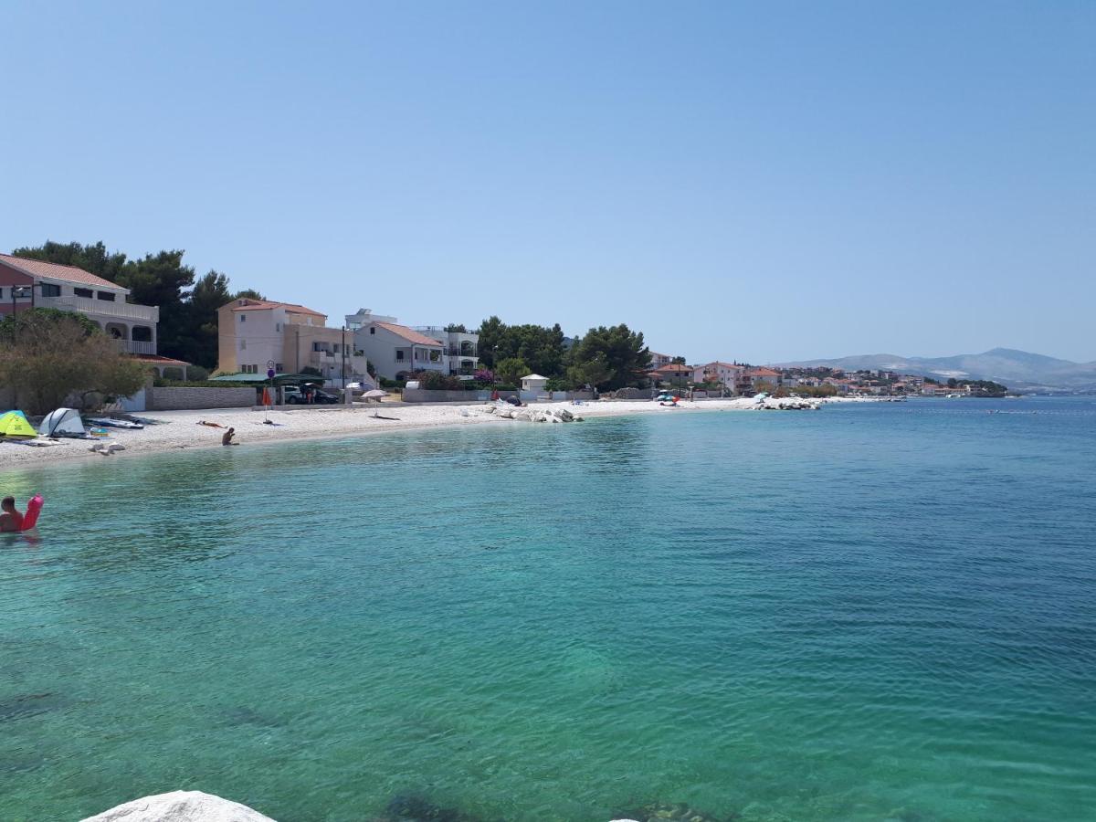 Grandpa Beach House Слатине Экстерьер фото